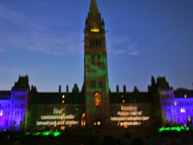 Espectáculo de luz y sonido del Parlamento. Ottawa, Canada