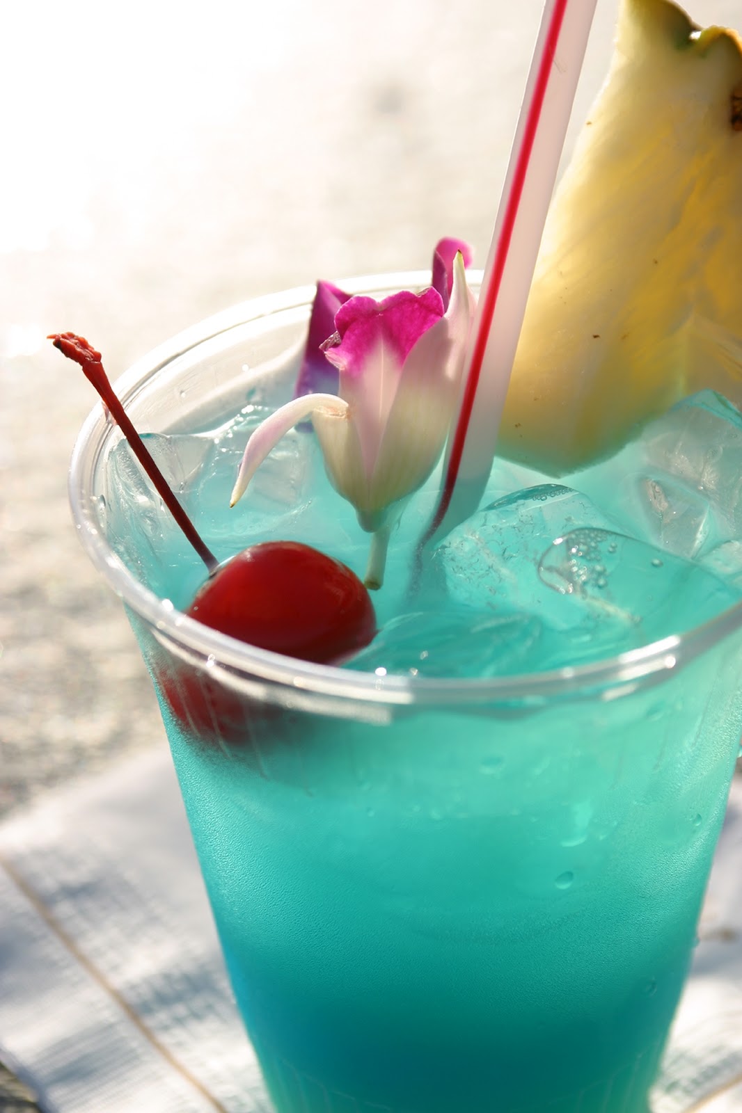 Ricette Cocktail Il Mondo Dei Cocktail Blue Hawaii ricette-cocktail-il-mondo-dei-cocktail-blue-hawaii