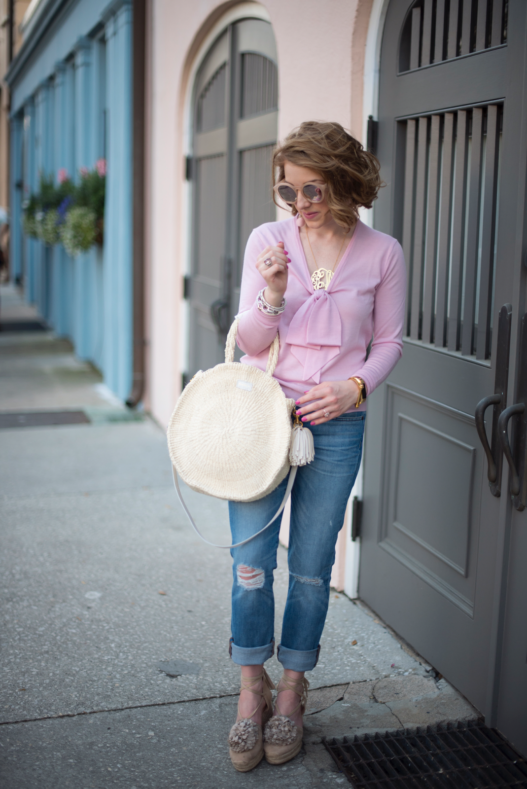 How to style boyfriend jeans - click through to see more on Something Delightful Blog!