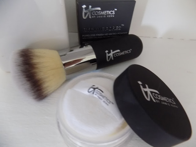 IT Cosmetics Bye Bye Pores Poreless Powder With Brush
