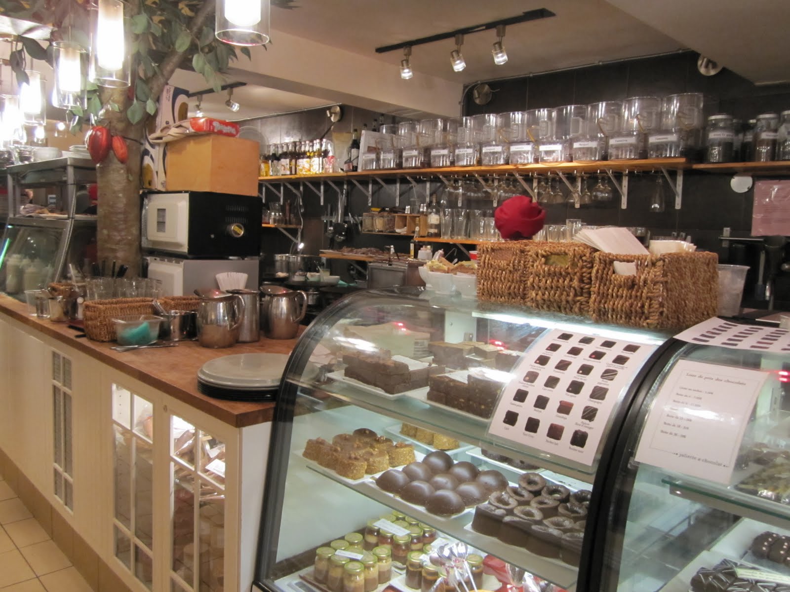 Juliette & Chocolat (Montreal) rolling writes