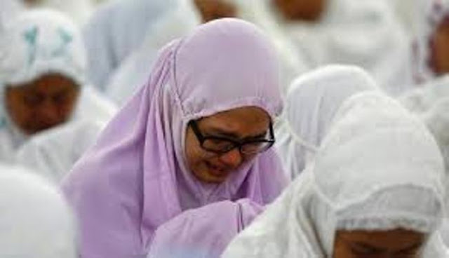 Jangan Terus Curiga Suamimu Dekat Dengan Wanita Lain Tapi Bacakanlah Doa Ini Agar Suamimu Dijauhkan Dari Wanita Penggoda Jangan Terus Curiga Suamimu Dekat Dengan Wanita Lain Tapi Bacakanlah Doa Ini Agar Suamimu Dijauhkan Dari Wanita Penggoda