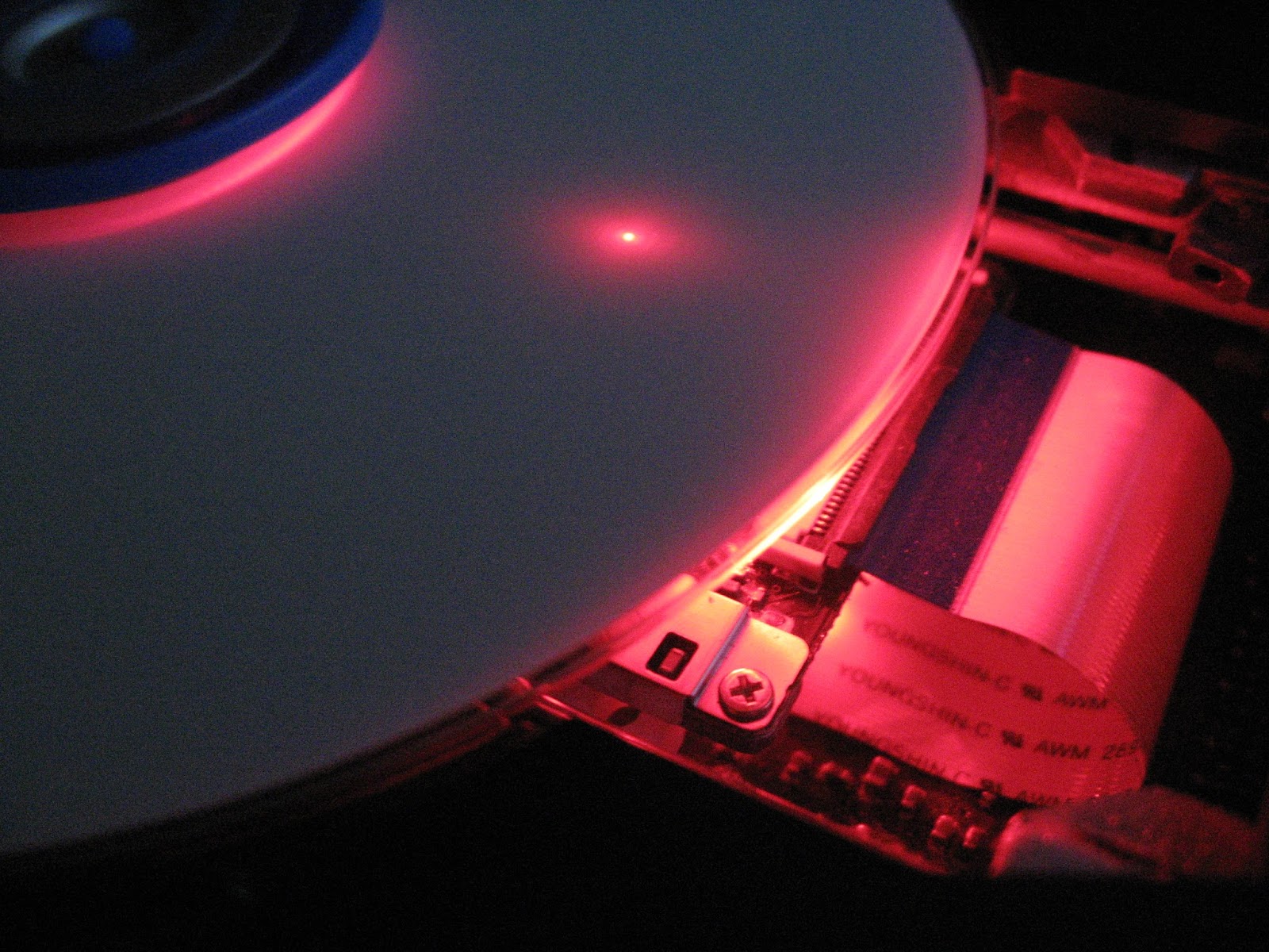 Why a Burned Disk Won't Play in Your CD/DVD/BluRay Player or Car Do