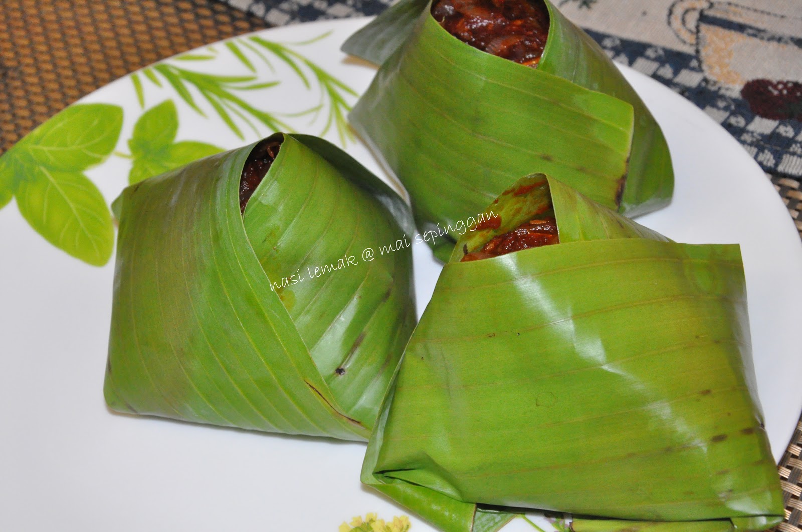 Mai Sepinggan: NASI LEMAK ASLI