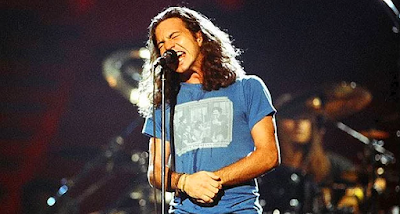 15 Madde ile Tüm Zamanların En Önemli Baritonlarından Eddie Vedder ve Film Gibi Hayatı