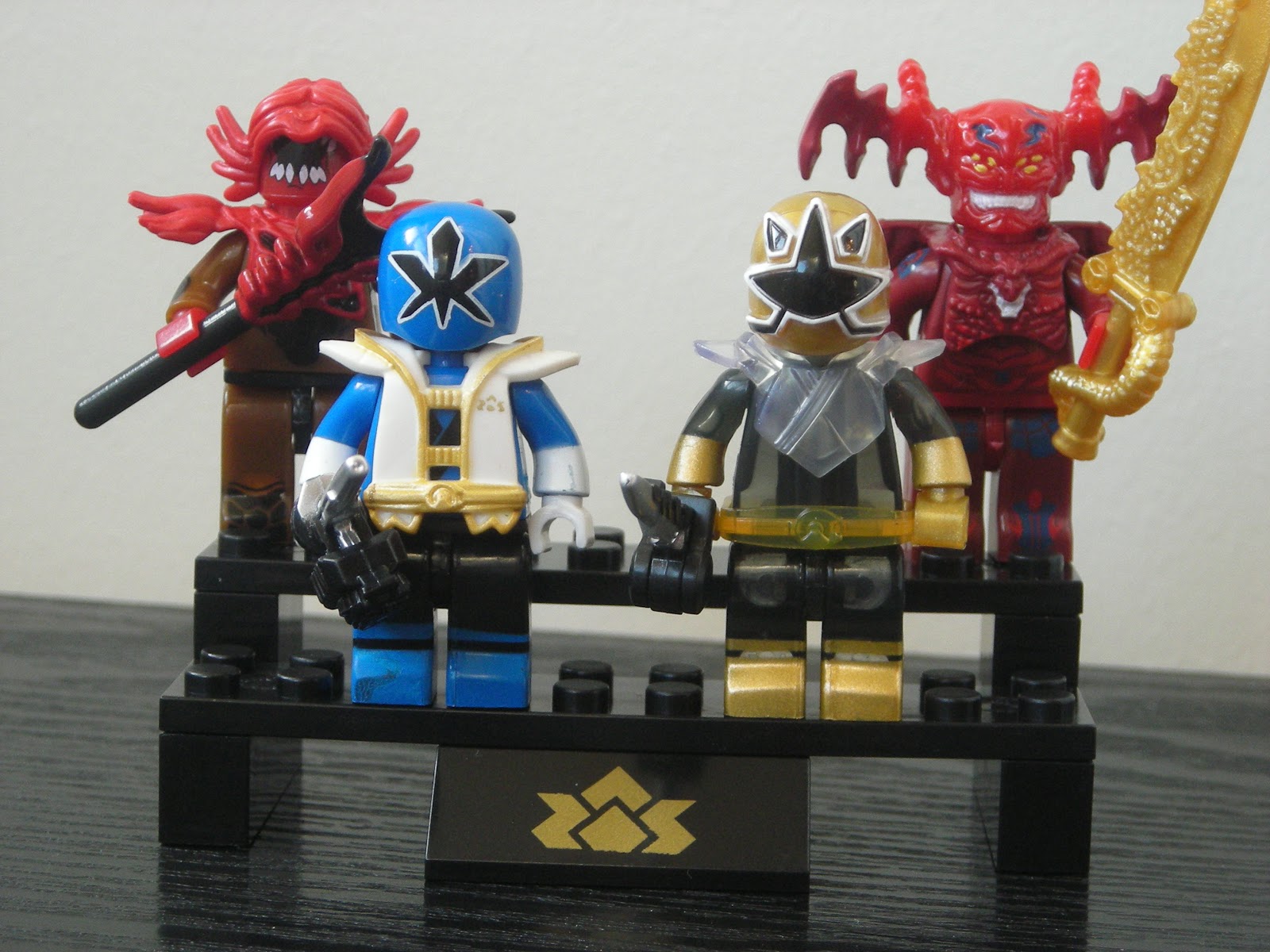 My Shiny Toy Robots: Mega Bloks Power Rangers Super Samurai Battle 