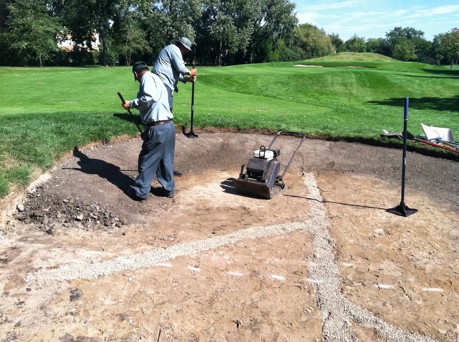ridgemoor-country-club-golf-course-maintenance-test-bunkers