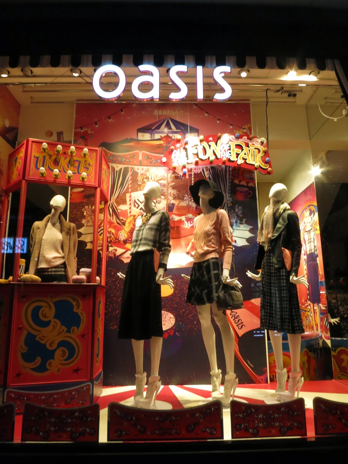 retailstorewindows-oasis-london