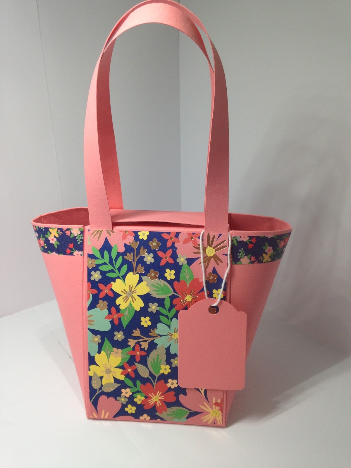 Craft with Sarah Lindsay! Handbags and gladrags...
