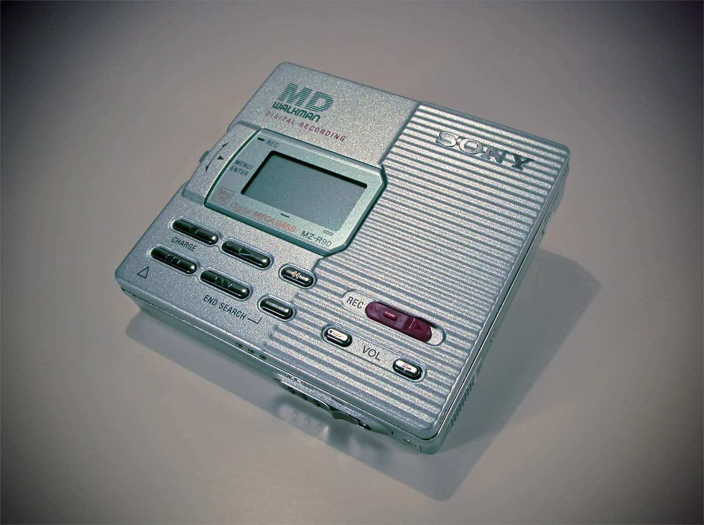 Marlene's Musings: Review: Sony MZ-R 90/91