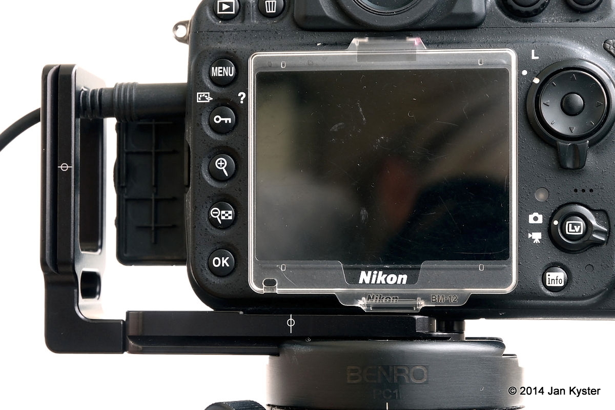 Hejnar ND800 MLB slid off Nikon D800 side / center mark detail