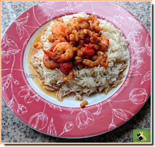 Vie quotidienne de FLaure : Crevettes pimentées sur un lit de riz parfumé