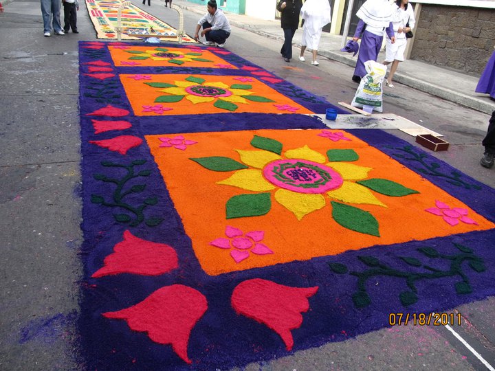GUATEMALA EN FOTOGRAFIA TRADICIONES SEMANA SANTA ALFOMBRAS GUATEMALA EN FOTOGRAFIA TRADICIONES SEMANA SANTA ALFOMBRAS
