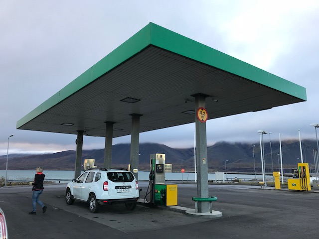 アイスランドのガソリンスタンド