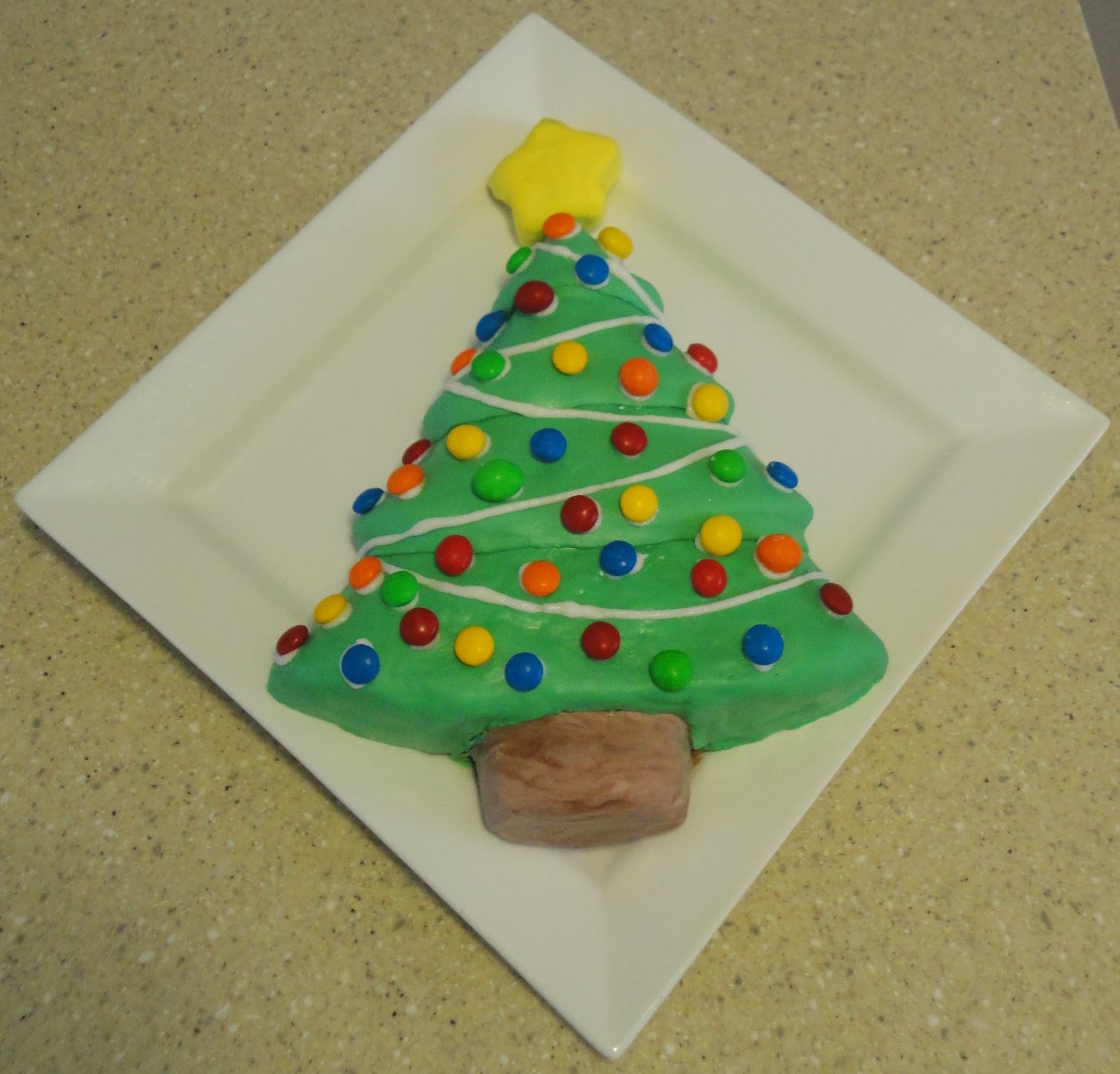 Mrs Pink's Delectable Desserts Christmas Tree Cake