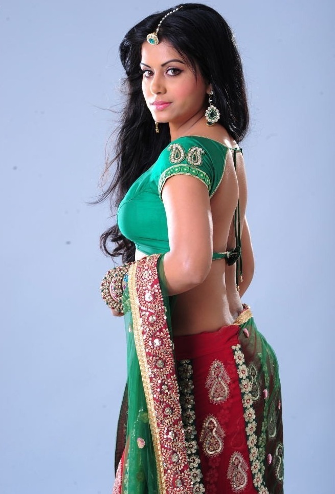 tamil actress HD wallpapers: Rachana Maurya Hot Navel ...