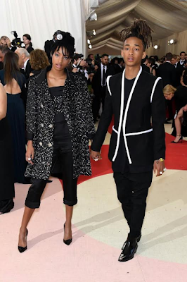 the children of will smith jaden and willow on the red carpet met gala 2016