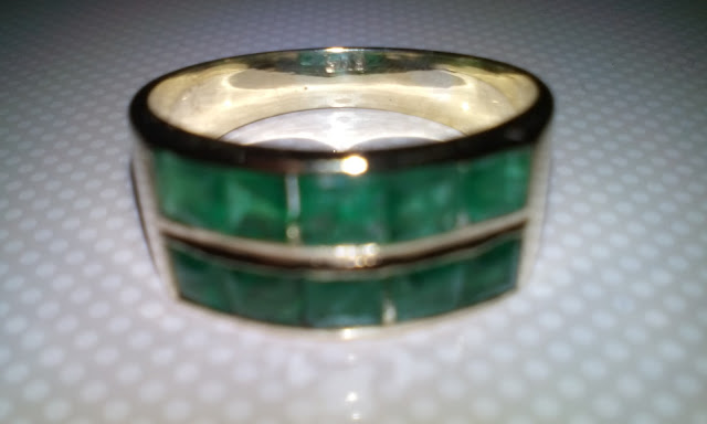 Handmade Gold Ring with Emerald Gemstones