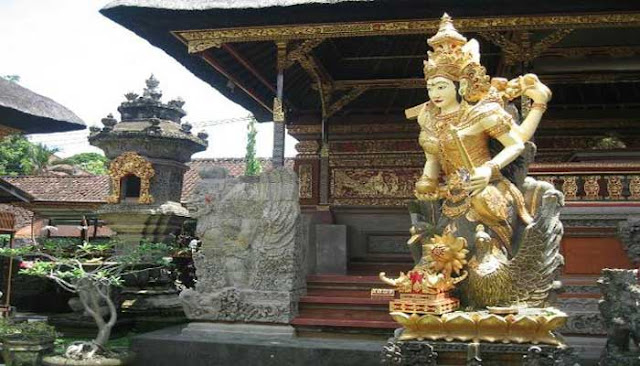 Pura Taman Saraswati, Mengenal Budaya Bali Di Ubud