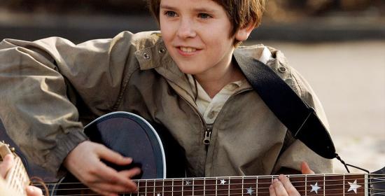 Film August Rush Complet En Francais Youtube CINEROCK07 - Le blog ciné de Roland: AUGUST RUSH