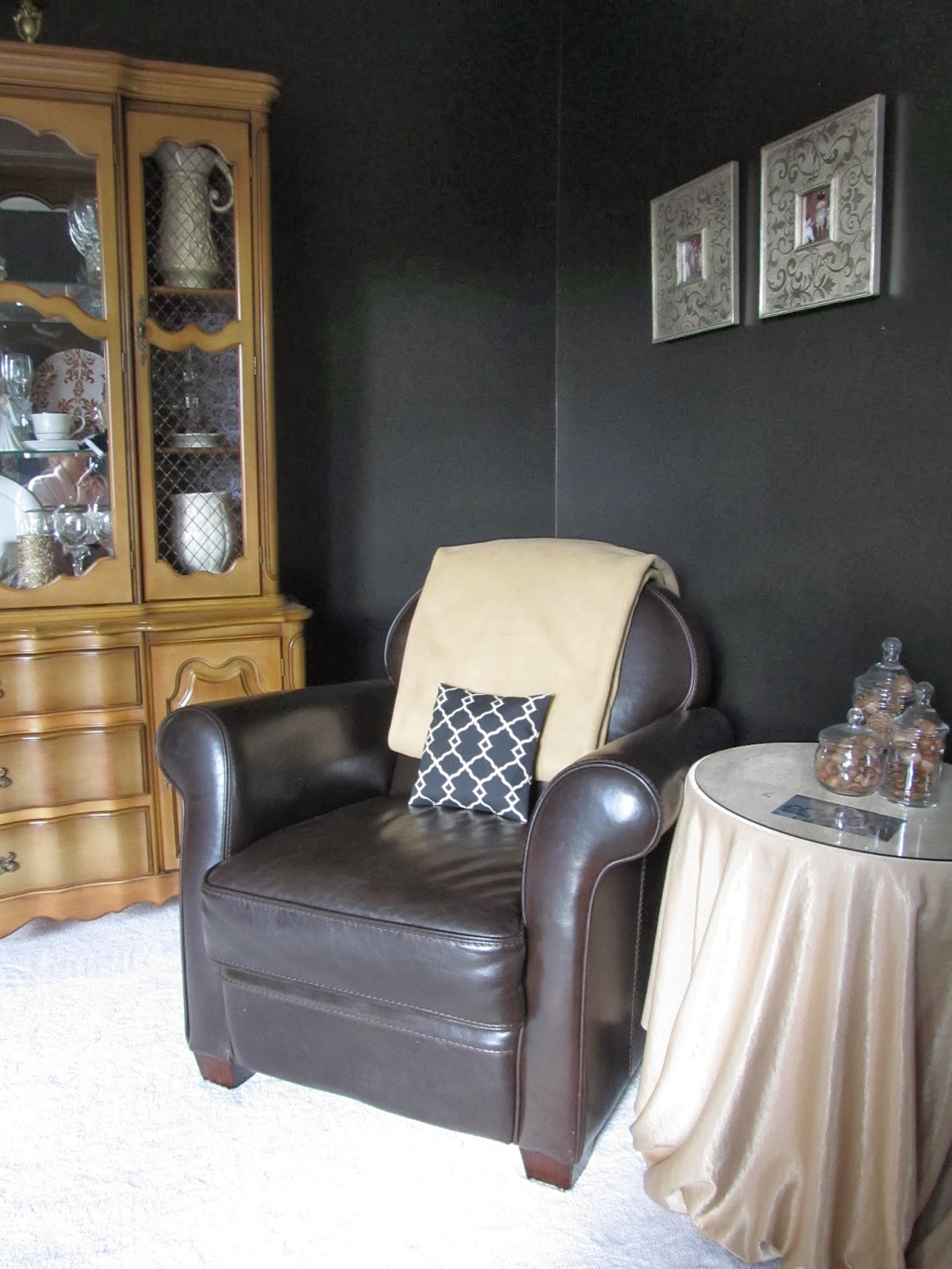 Designing Dreams on a Dime: Quick Switch - Family Room & Living Room