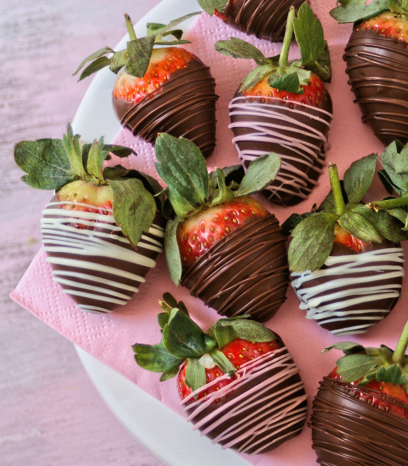 Cupcakes & Couscous How to make perfect Chocolate Coated Strawberries