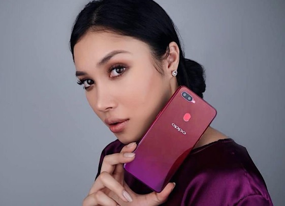 smartphone oppo f9,  Layar OPPO F9 Teknologi fast charging VOOC flash charge OPPO F9