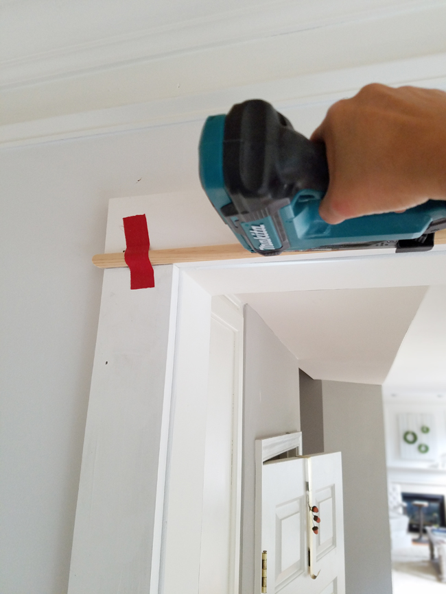 The Easiest Door Trim Remodelando la Casa