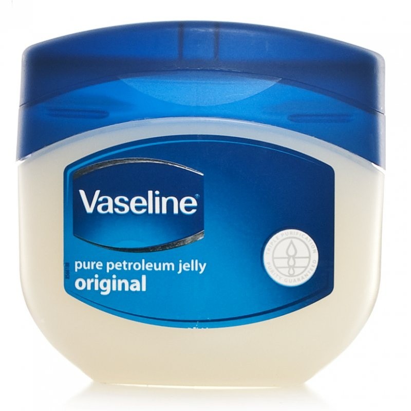 5 Ways Petroleum Jelly Will Improve Your Skin and Make You Look Better
