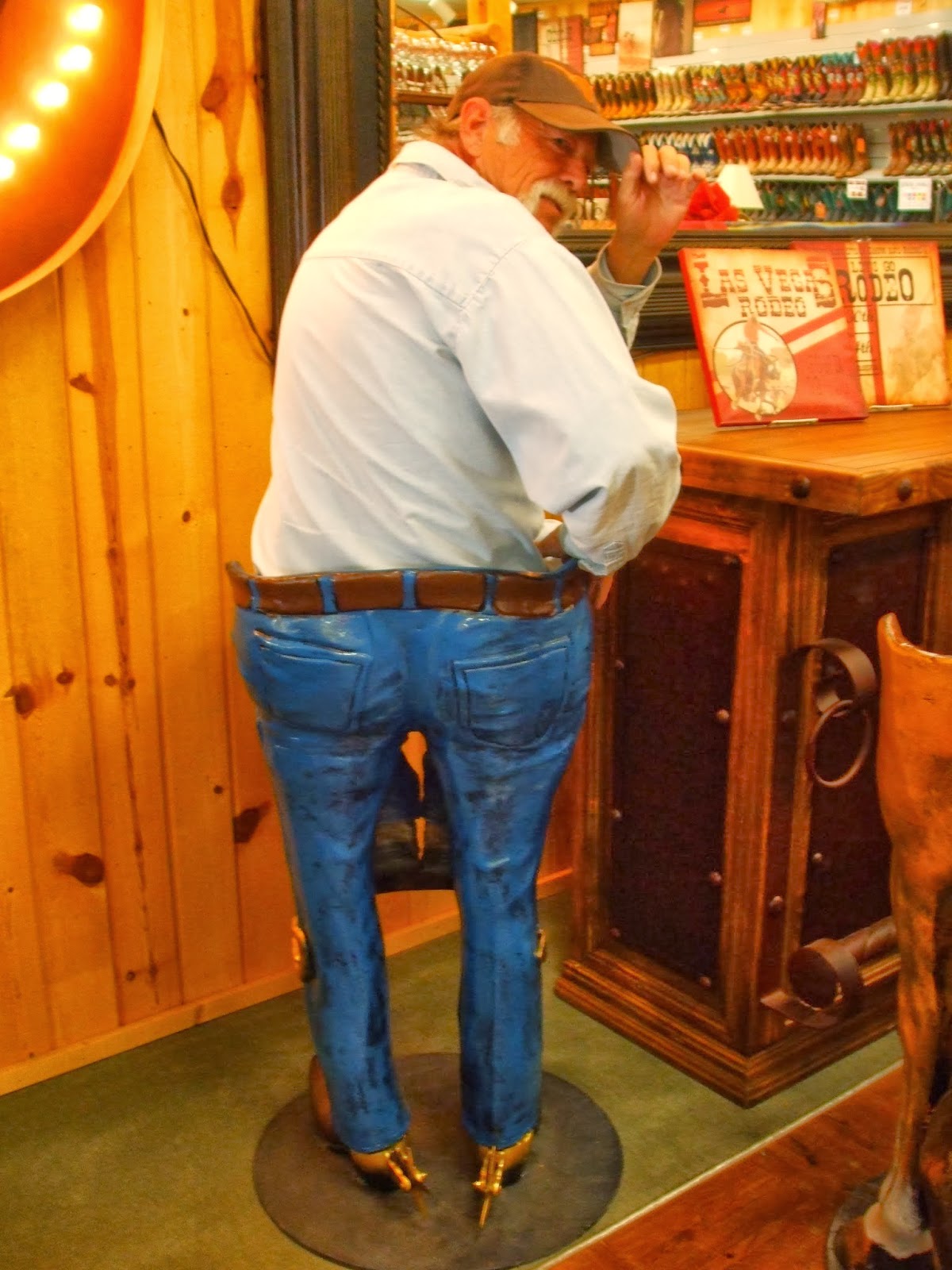 wickenburg az bottom hips