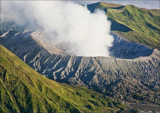 Wisata Nusantara Alam: Menaklukan Gunung Bromo