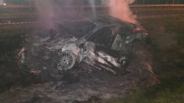 Nothing left of Bentley Continental GT after high speed crash & fire