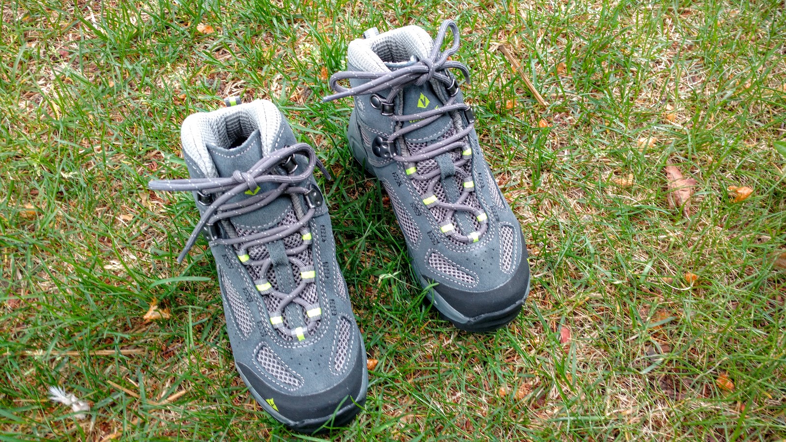 Vasque Breeze 2 0 Kids Ultradry Hiking Boots Review Play Outside