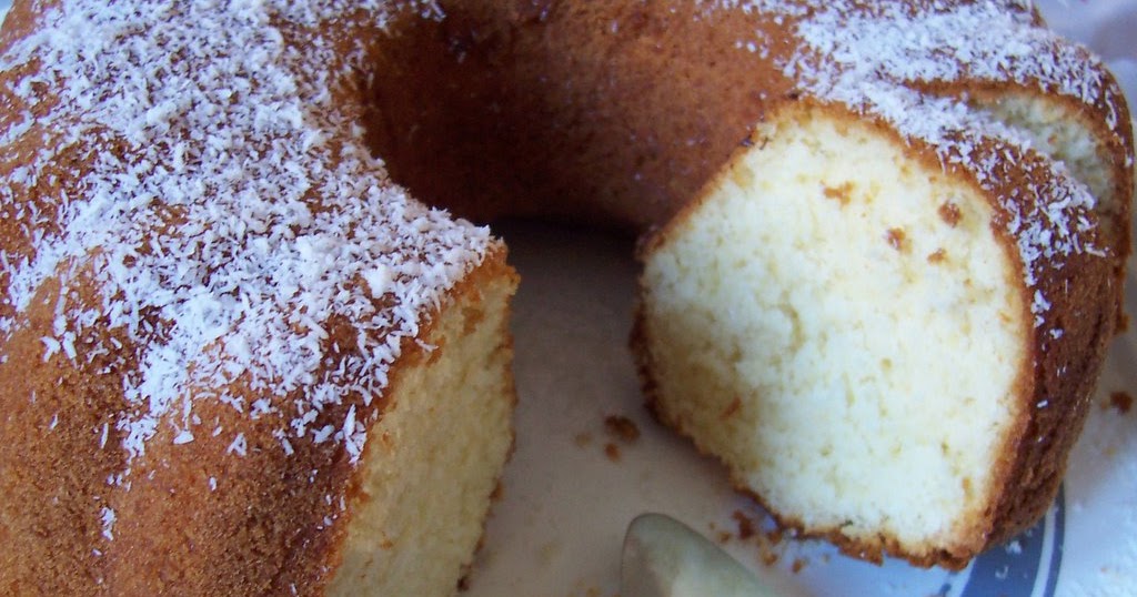 Кекс на кефире в хлебопечке рецепты. Кекс на кефире с изюмом. Кекс на кефире в хлебопечке рецепты. Кекс с изюмом в хлебопечке. Vanilla butter cake.