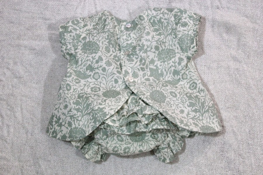 DIY Cómo hacer vestido y cubre pañal para bebé (patrones o moldes gratis)