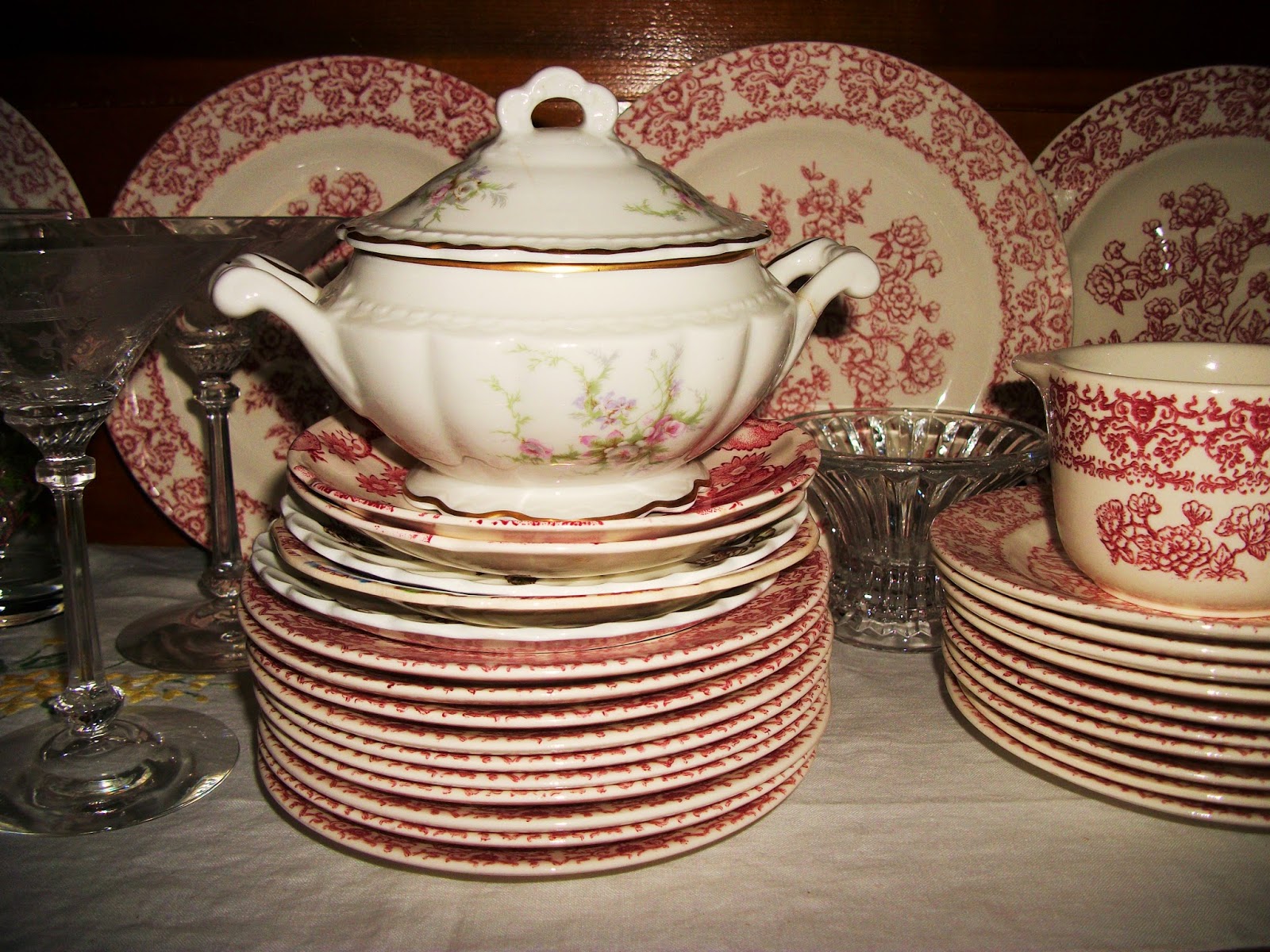 Henny Penny Lane Pink dishes and a few animals