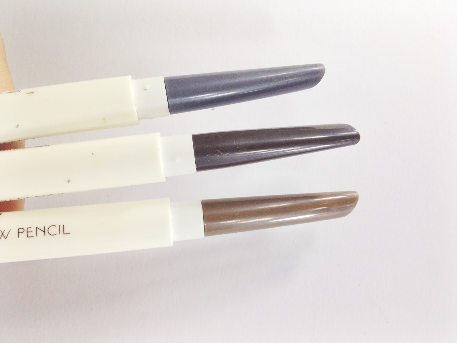 Diamond Crown Review & Swatch Innisfree Auto Eyebrow Pencil no.3, no.5