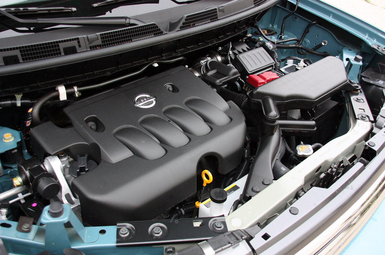 All Car Reviews 02: 2011 Nissan Cube, MPV with room for interior relief.