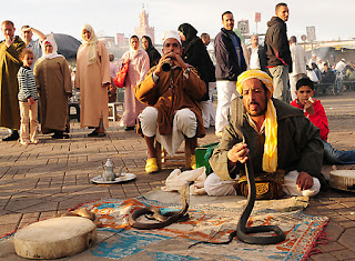 folklore / La Plaza Jemaa el Fna / Marrakech