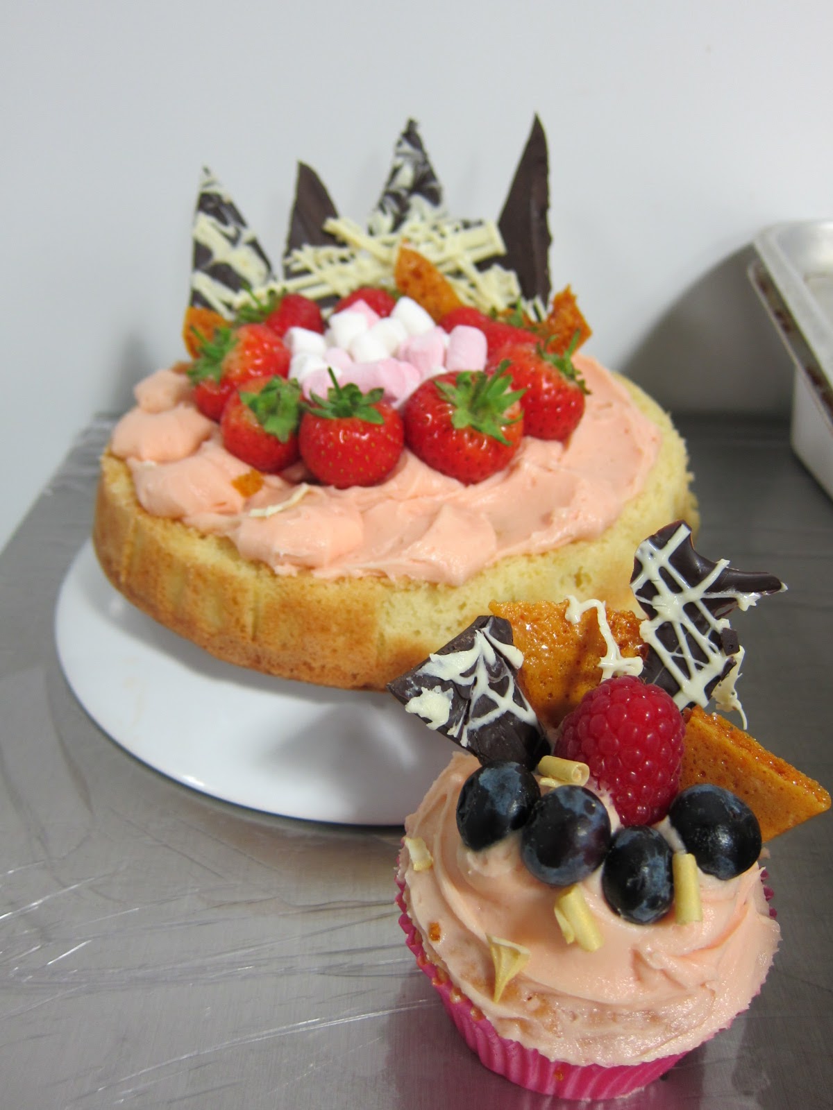 Bake off with Debenhams + Kenwood / LUCY LOVES TO EAT