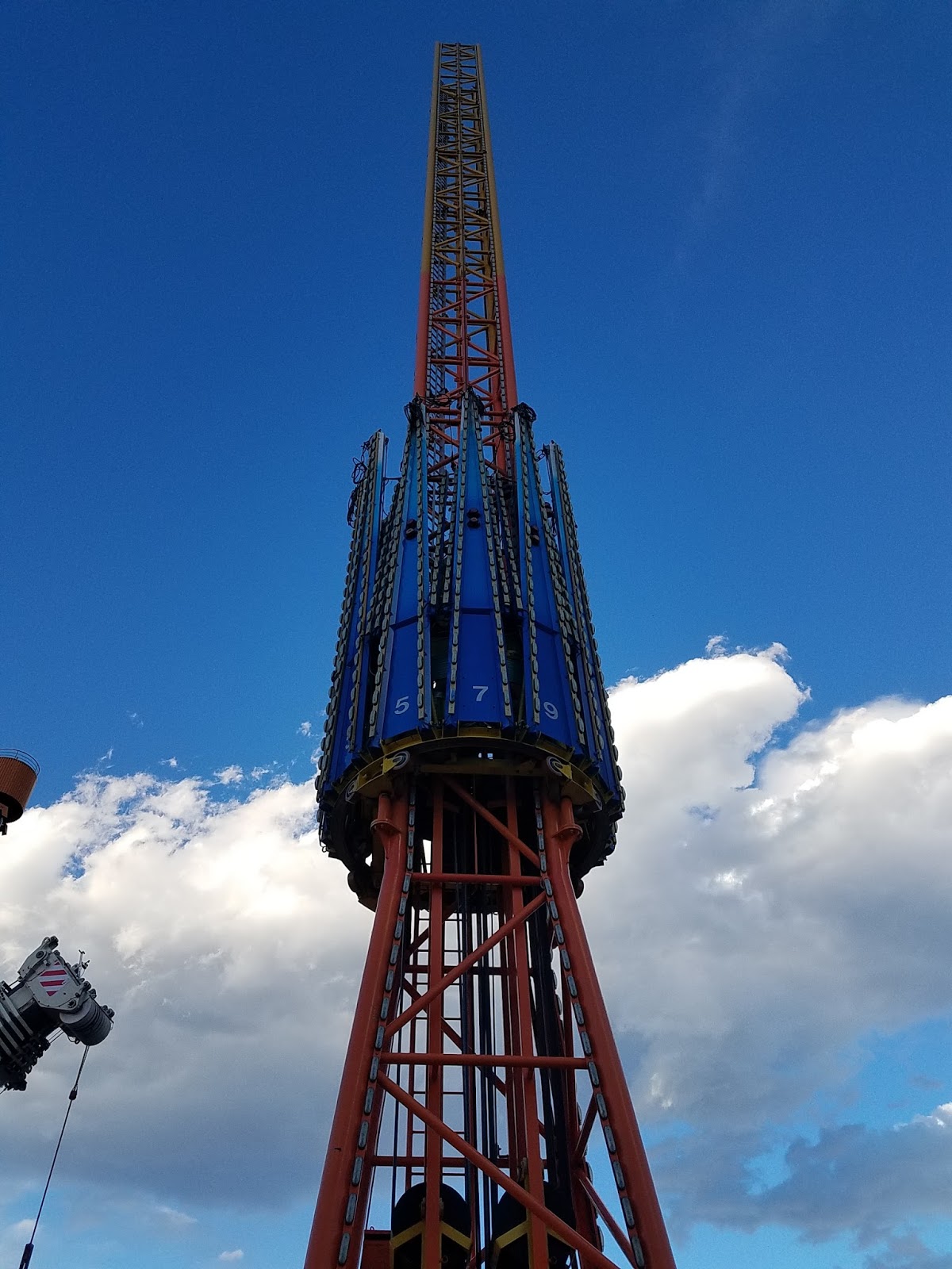 BASE Painters How does an amusement park paint its roller coasters?