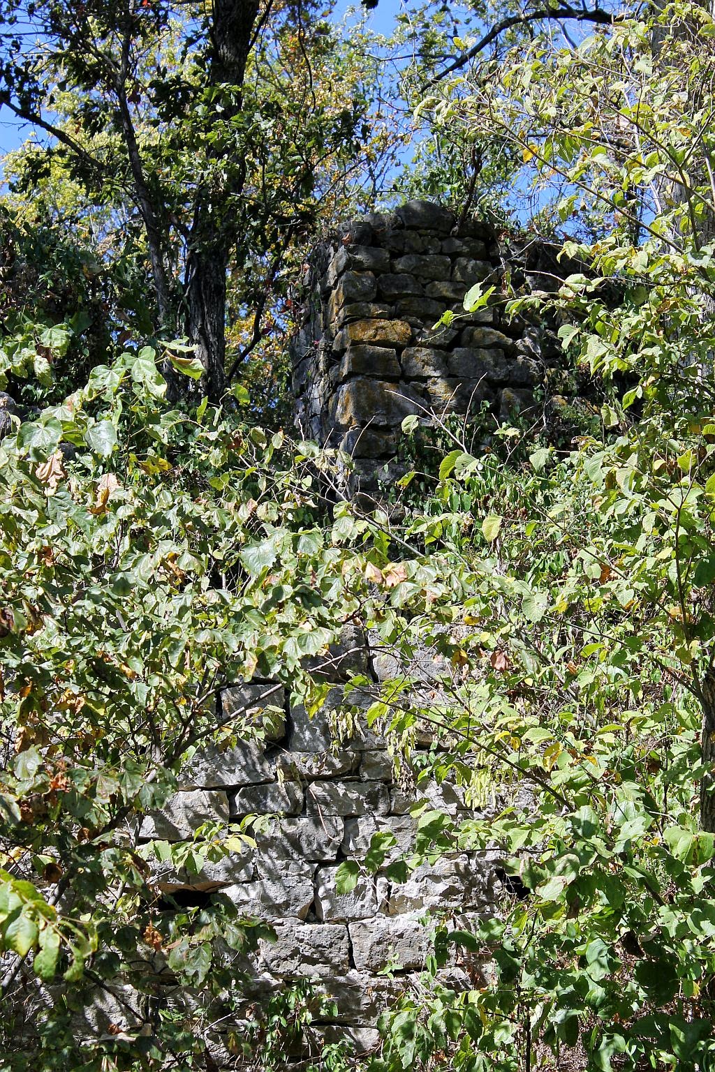 Experiencing Illinois The Foundry House at Devil's Backbone