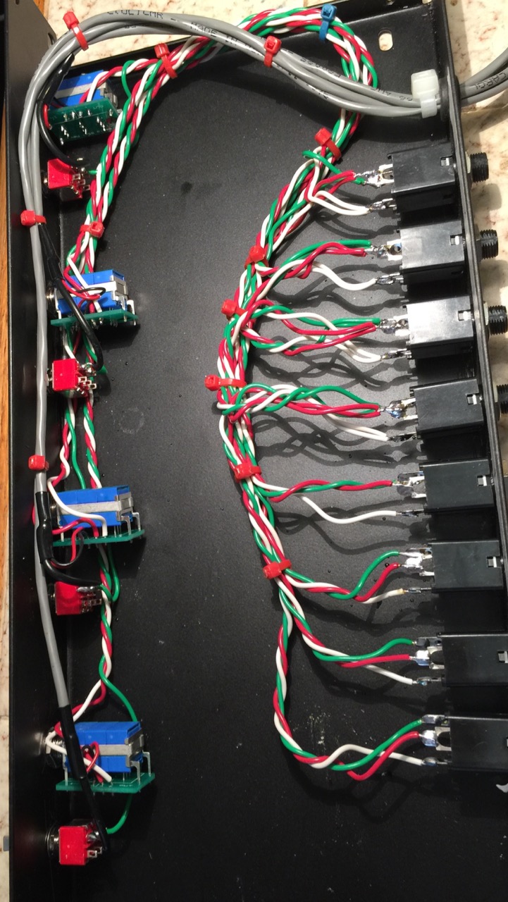 High on Technology API 3124 MIC PREAMP QUAD OUTPUT ATTENUATOR DIY