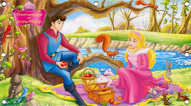 Decoração infantil de mesa de aniversário com o Tema A Bela Adormecida - Painel fotográfico