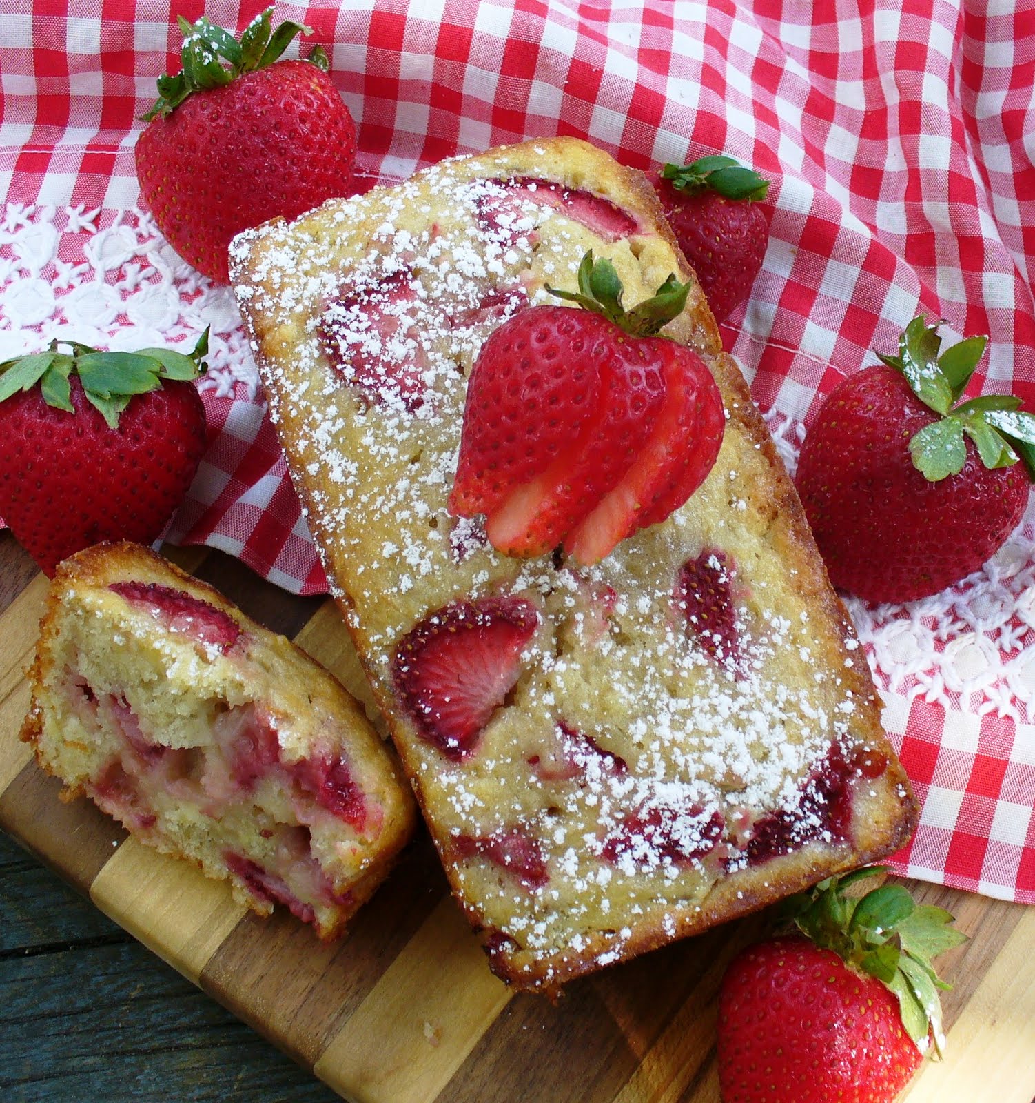 Leenee's Sweetest Delights: Buttermilk Banana & Strawberry Bread