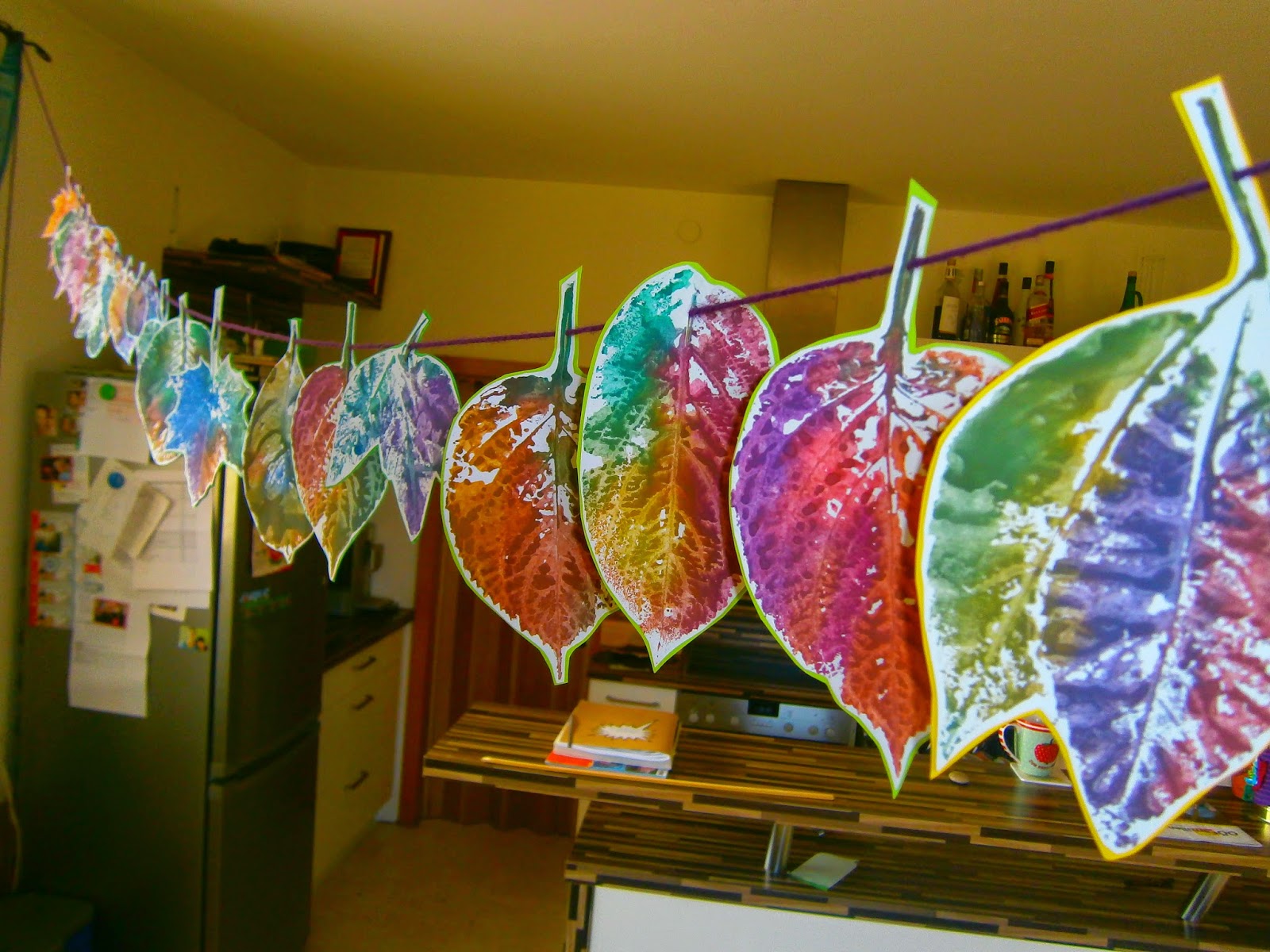 Unsre Kinder.... unser Leben : REGENBOGEN BLÄTTER GIRLANDE DIY zum