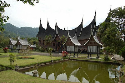 Rumah Gadang Minangkabau Sumatera Barat