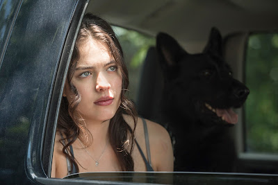 Margaret Qualley in The Leftovers Season 2
