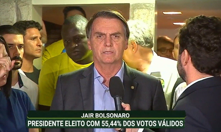 'Defensor da Constituição, da democracia e da liberdade', diz Bolsonaro