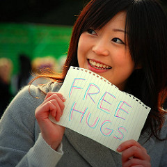 Free 'sweet' hugs per J3SSL33 a Flickr